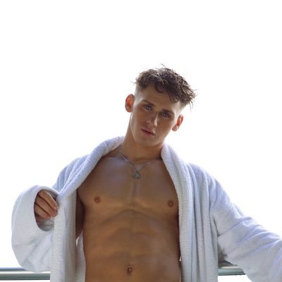 👑 SexyFletch | Weak men serve me. Naughty content, humiliating FaceTimes, & financial control. 😈🌶️ https://t.co/WO8gjmDJX2