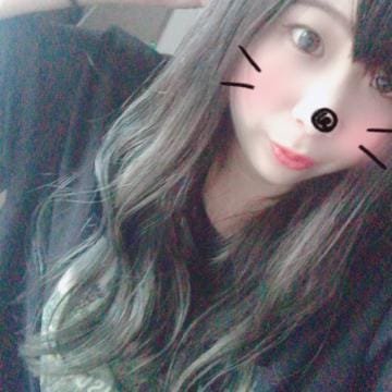 hina5903148's profile picture. この裏垢は、オモテでは決して出せない気持ちをだしちゃう避難所。大人なやりとりは、プロフのURLのところ使ってるんでよろしくね♪