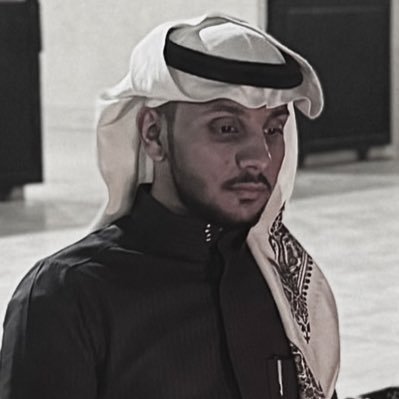 تُدَاهمني شياطينُ الشعرِ أحايينَ كثيرة.