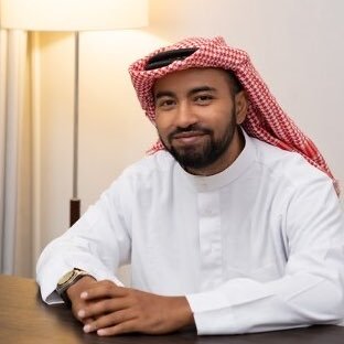 يا رب، رائحة الهواء طيبة اليوم، قادمة من أسرار حديقة الله، الأشجار في صلاتها، الطيور في تسبيحها، وأولى زهور البنفسج الزرقاء راكعة.