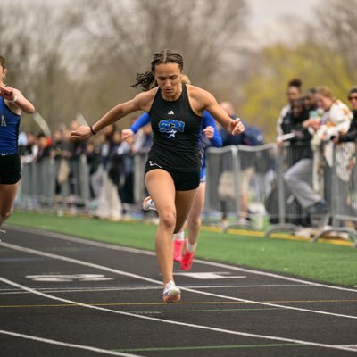 St. Charles North High school | CO 27’ | 100m - 12.37 | 200m - 25.29 | 4.3 gpa | Flag Football | WR | DB | 5’4 | contact Zandriarichardson0410@gmail.com