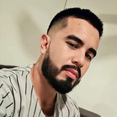 RobertoZug33's profile picture. No vuelvas donde un dia fuiste feliz, es una trampa de la melancolía, todo habrá cambiado y ya nada será igual, ni tan siquiera tú.✨🍃RZ#