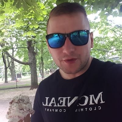 DBuko94490's profile picture. Siema