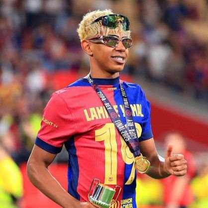 RiziwanSeru97's profile picture. A football fanatic supports Manchester United Barcelona France and Vipers SC, music part of my DNA I don't believe in love 💕💕💕