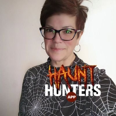 Married, fan of The Jesus and Mary Chain, The Struts, The Haxans, Starbenders, Dylan McDermott, horror flicks, haunted houses & thrill rides. 🎃🤘 Catholic.