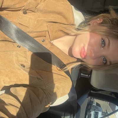 KellyanaMo77764's profile picture. 