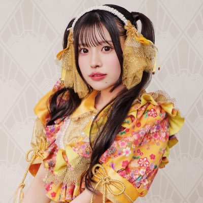 Appare!の黄色ツインテール/チョコ チーズをよく食べます🍫🧀/名探偵コナンが好きです/ https://t.co/p6XYBq8SIg Xの自撮り1日1投稿中です必ずみにきて🥹