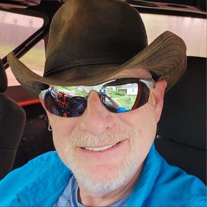 56 y/o Husband, father. 30 years in banking. 40 years gaming. 40K AdMechs, D&D, Xbox. Into all things paranormal. Pro police, military, 2A. Heavy Metal. 🤘