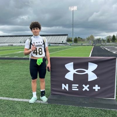 5’3 130 | C/O of 2027 WR/ATH | Huron heights S.S | Canadian football player 🇨🇦 | #14 | 4.75 40 | | 29 Vert| 4.23 Agility |kerlertyler@gmail.com