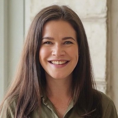 Marketing at @PointClickCare. Formerly @ManifestClimate, @ZyncAgency, @PeerscaleINC. @McMasterU & @HumberBusiness Alumna. Traveler. Creator. Mom.