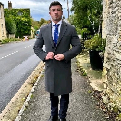 daryn6079's profile picture. What goes up shall surely come down
No matter how it fly's high up the sky..