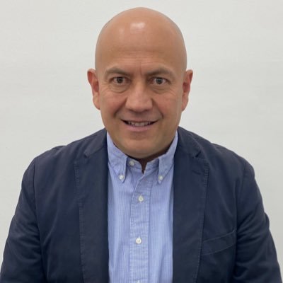 Servidor de la democracia sin servirme de ella. Temas electorales. Profe y vecino de este mundo por un rato. Mexicano por fortuna, alejado de la falsa sociedad
