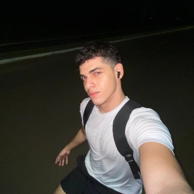 dduardo_b's profile picture. oi