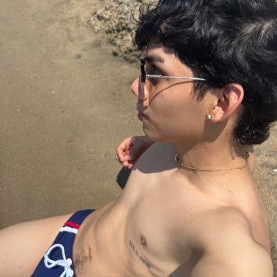 solo otro chico gay tratando de ser biotecnologo y desempleado promedio