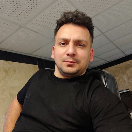 Rizayamda's profile picture. سورا دانیشاریخ...