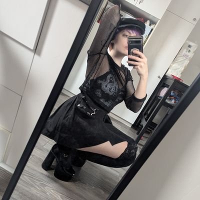 Daysof_euphoria's profile picture. Oh gods.. can't believe myself
💢🏹🐕🦋
