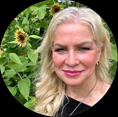I am a modern day Metaphysical teacher here to help you move into the Quantum