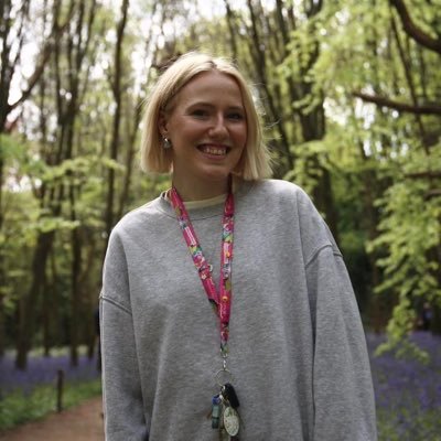 LUMS funded PhD researcher @ Lancaster University, specialising in digital & responsible marketing. Senior Marcomms at @nationaltrust 🌿
