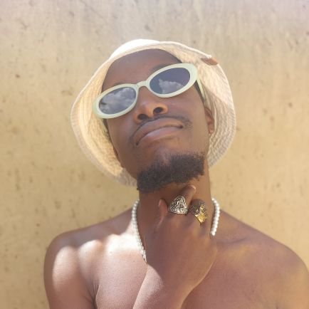 MabuzaDonga's profile picture. I'm Warhol I AM THE NUMBER 1 MOST IMPACTFUL ARTIST OF OUR GENERATION, I AM SHAKESPEARE IN THE FLESH Walt Disney,Nike,Google!