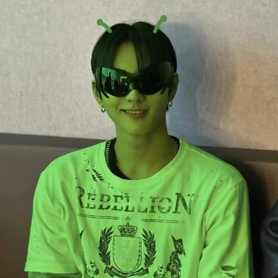 ENTP 🫧 |
🐟 lost like nemo, happy like dory 🐟
🍓 cherryfull everyday, halu 25/7
let’s create ocean-sized memories 🌊💬