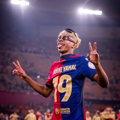 SimplyTapuwa's profile picture. Passionate 💛👌🍹