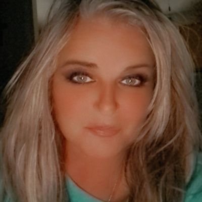 Mindy4God8's profile picture. Roman Catholic #ProLife #Jesus ✝️ #HolyTrinity #BlessedMother #GodsGirl #ArchAngelSaintMichael #Rosary #PrayForYourEnemies  #backtheblue #Patriot #ChiefsKingdom