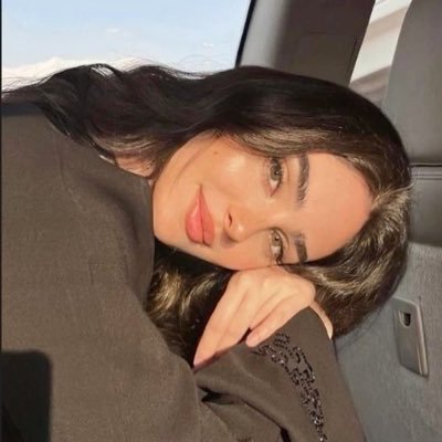 AbrarSaud1902's profile picture. اللي يطلع من حياتي يمرني اعطيه ورده🌹