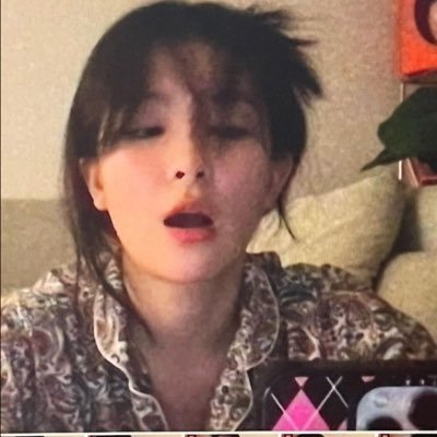 hooniehourly's profile picture. Thoughts, musings and daily ramblings