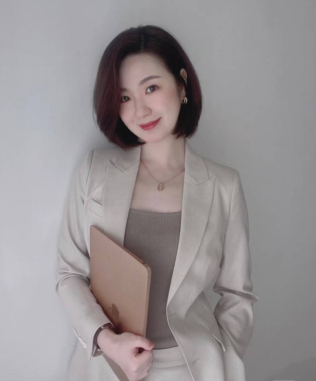 FeleshaPay34245's profile picture. 1日で資産を2倍にしましょう！ ? 
投資の専門家が秘密を明かす！ 
5万円が500万円、1億円になるかも！ ? 
短期間で莫大な利益を上げることができる「高騰株」について、​完全無料でお教えします！
特別オファー：LINEグループメンバー限定！
📲100名限定、人生を変える一歩を踏み出しましょう👇