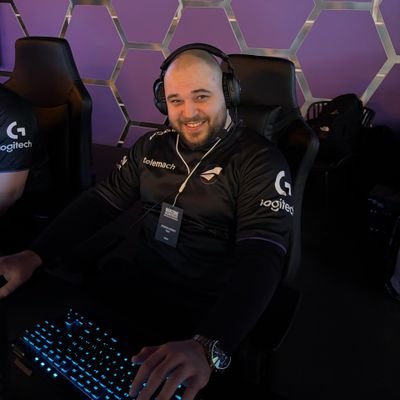 I am Mihael from Zagreb 🇭🇷 | Warzone LAN Quad Championship winner Wandercon 2023 🥇💥💀 | WBS LAN trios 2025 🥈| T250 player #Warzone