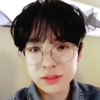 1saranghaeyo's profile picture. 
