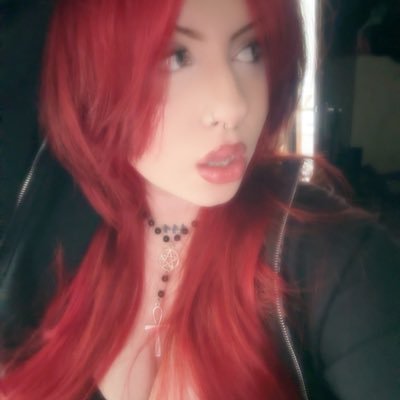 stream meistens mo, mi & sa auf https://t.co/j5QT3BKAwU | kontakt: liniscooler@outlook.de | insta, discord etc ⤵️⤵️