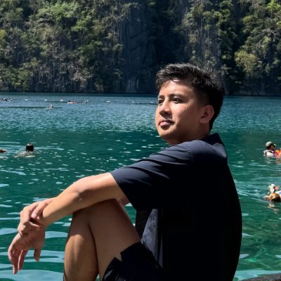 💻 Indie hacker
🌐 Web-focused
🎥 Aspiring content creator
🏢 Cofounder, MVP builder studio https://t.co/S6HeGqn26T – turning ideas into products fast