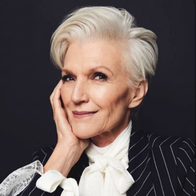 mother of @elonmusk, Doctor of Dietetics 👩‍🦳 Supermodel. 💃
