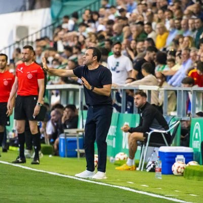 Entrenador profesional | Aprende de la derrota y analiza la victoria. Conocimiento, trabajo y pasión. Exjugador del Tenerife, Levante y Real Madrid Castilla.