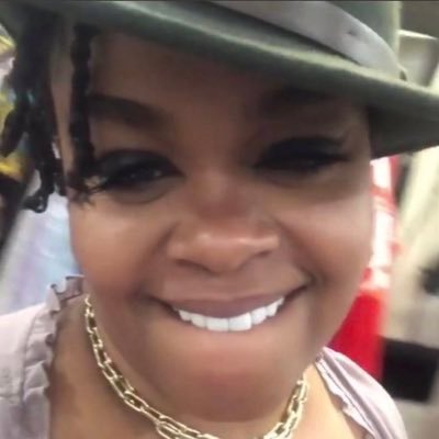 mutssaaa's profile picture. she/her