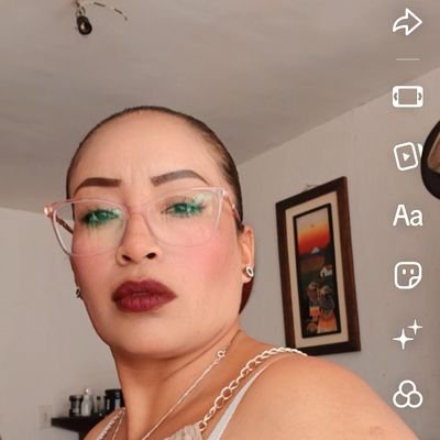 1982_Mayra_Diaz's profile picture. soy Mayra Diaz
tu amiga