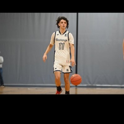 6’1 / 160 / 3.1 GPA/Medford High 26’/781-498-8322/ tylercoffill209@gmail.com