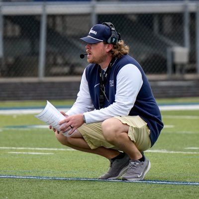 Head Football Coach @ Arlington High School. God is number 1 in my life. I love playing sports.