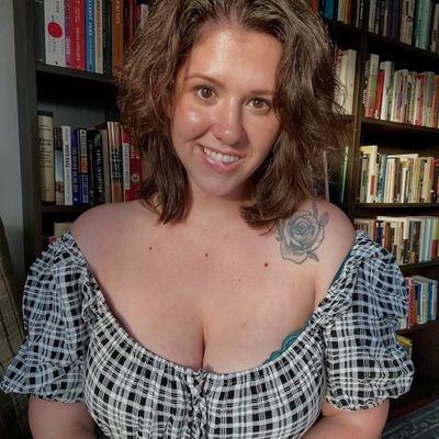 Hi, I’m Olive!
I love cooking, reading, and gardening
I make more content 🌸