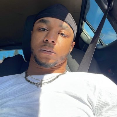 it’s Yah Boi EddieP Ima Artist I Love Fucking Bad Bitchies But I can’t fuck anything I Got Big Standards 💯💯💯Females Only 🔱💯💯If U DL Or Fag UBlocked💯