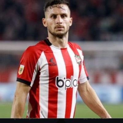Honor de ser contemporaneo a pablo piatti.
🇦🇹, pincha y Bilardista.
amor eterno al león. La vida por los colores🦁🦁 #Edlp #Piatti
y domo libertarios.