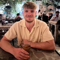 Alex (@alexjacob_) 's Twitter Profile