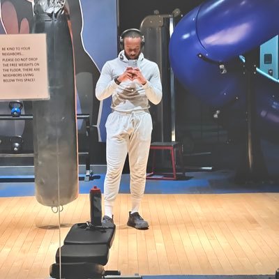Christ follower 🙏🏾 G2Gmovement 🩸 TU Alumni🎓💛🖤 Business Inquiries: Christophergross36@gmail.com CEO💈@Dearlegacykutz IG: @G2G_REV