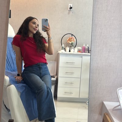 esamipauu's profile picture. ✨ Nocturna, inquieta, curiosa e irreverente. Ailurofilia. Hopeless romantic. On Transience.