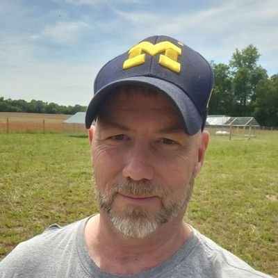 53 year old fun lovin guy. retired Army. here for fun. Just be real. dont try to play me then ask for money. cant stand fakers