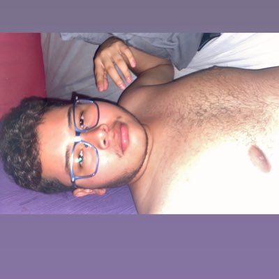 persona que busca ser feliz y hacer feliz a los demás ⚘️🤍