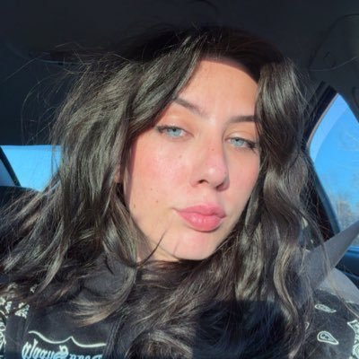 23 emo/goth with blue eyes 😉€ 18+ NSFW/ 🔞following me means the 🌏petite princess 👑Aquarius