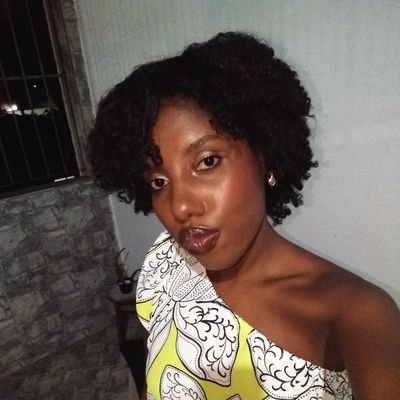 ashiley_li's profile picture. i am Just a girl 🎀💋