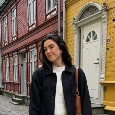 lésbica, brasileira e fã de esporte. estudante de jornalismo. fan acc.